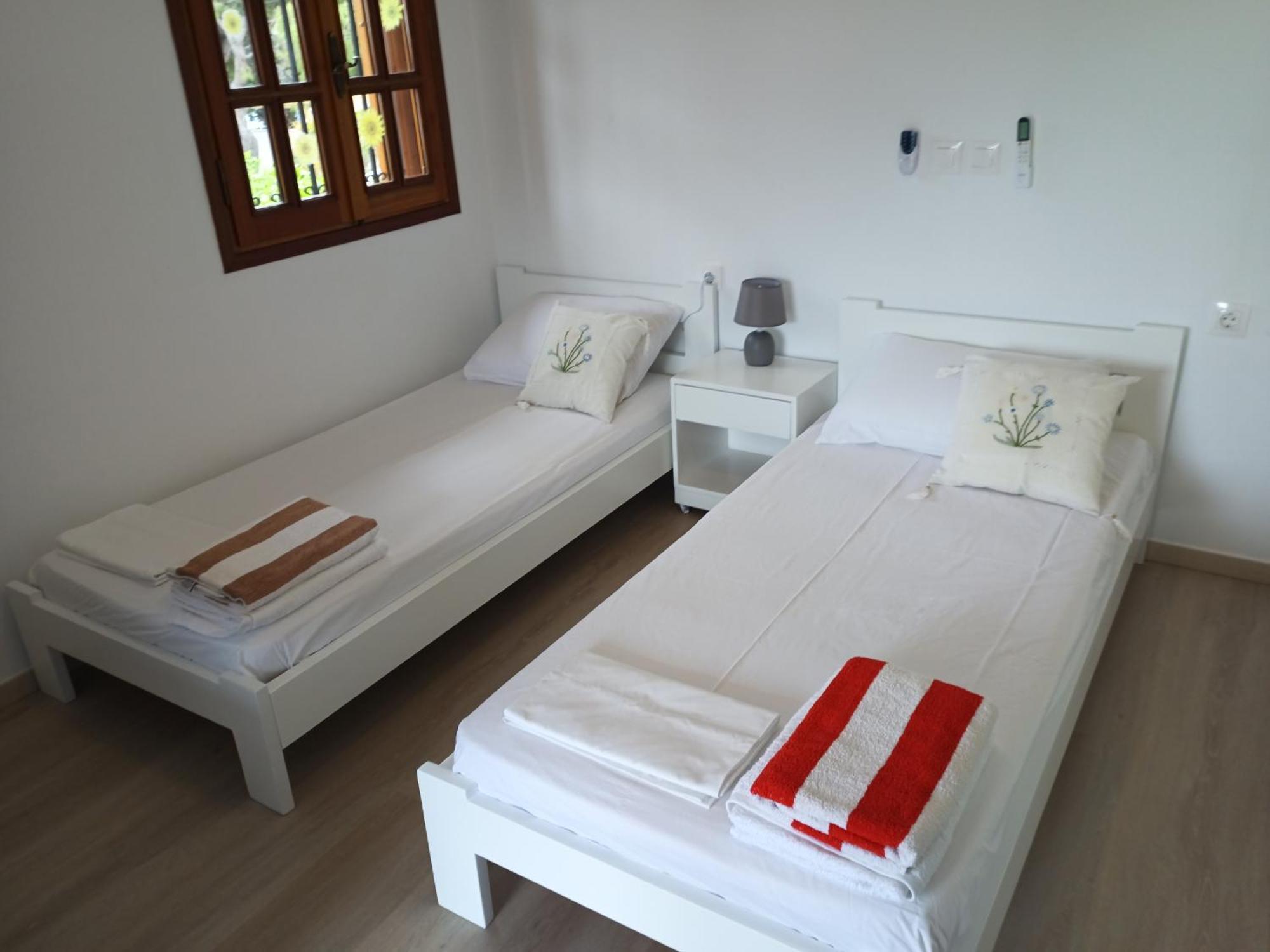 Seaside Haven Kineta Villa Ngoại thất bức ảnh