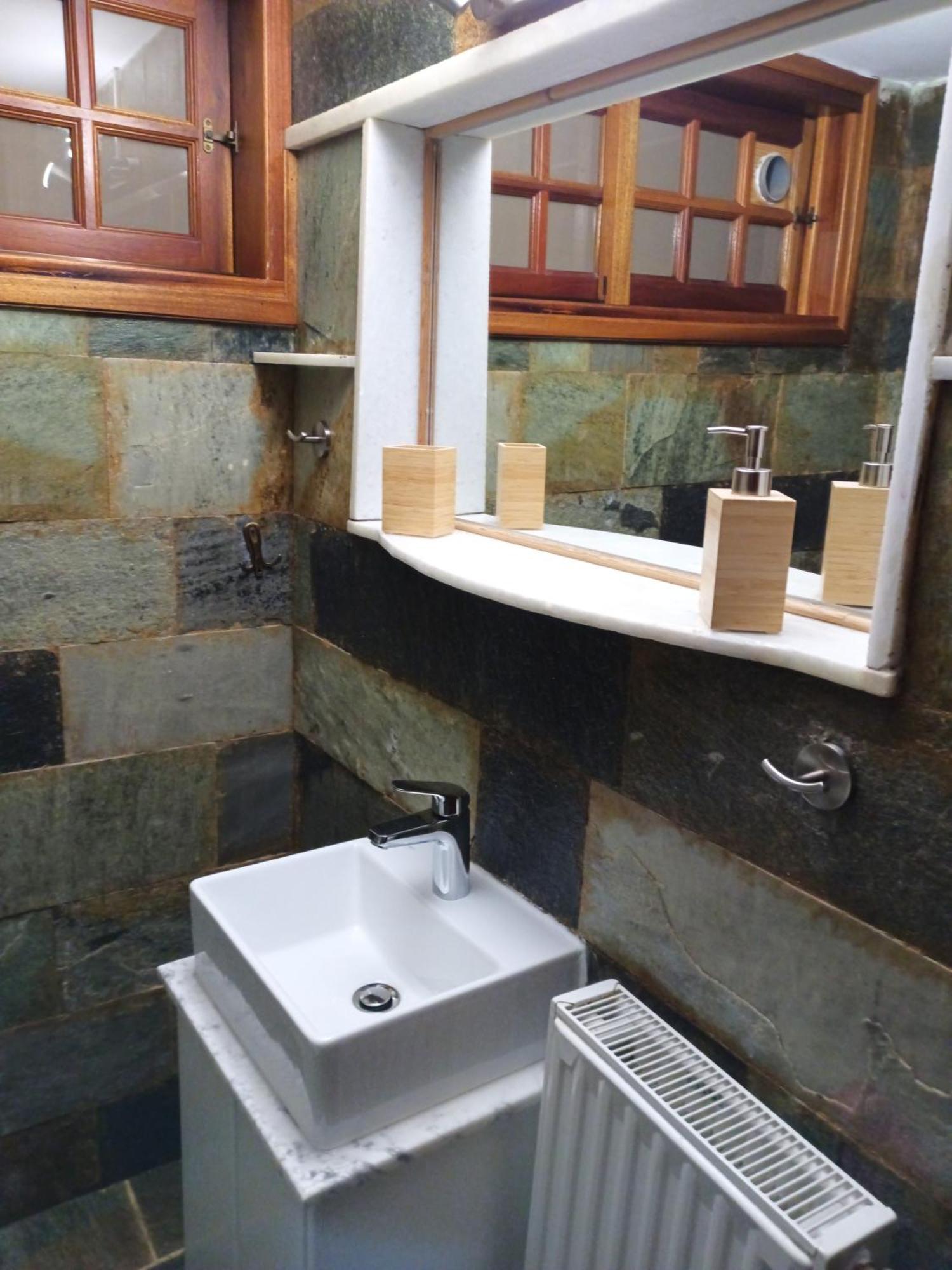 Seaside Haven Kineta Villa Ngoại thất bức ảnh